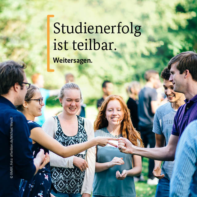 Studienerfolg ist teilbar Gruppe von Stipendiatinnen und Stipendiaten im Gespräch