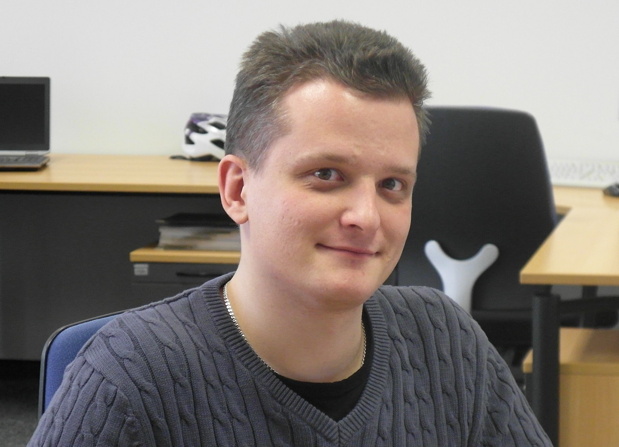 Philipp Fetzer Philipp Fetzer, Absolvent des Studiengangs Informationstechnik an der Fakultät Elektro- und Informationstechnik der Hochschule Karlsruhe im Interview über Möglichkeiten, die das Studium ihm eröffnete.
