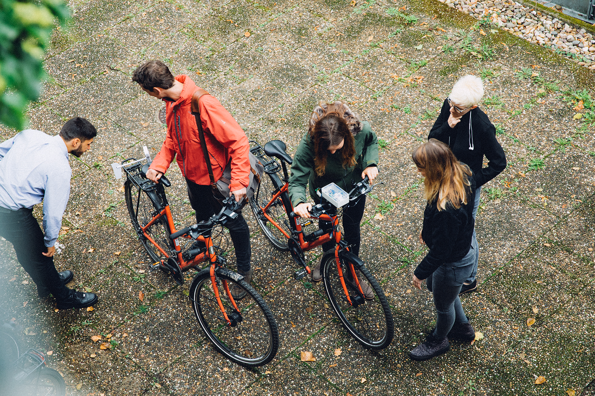 Mit den Sensorbikes der HKA können die Überholabstände der vorbeifahrenden Autos gemessen werden 