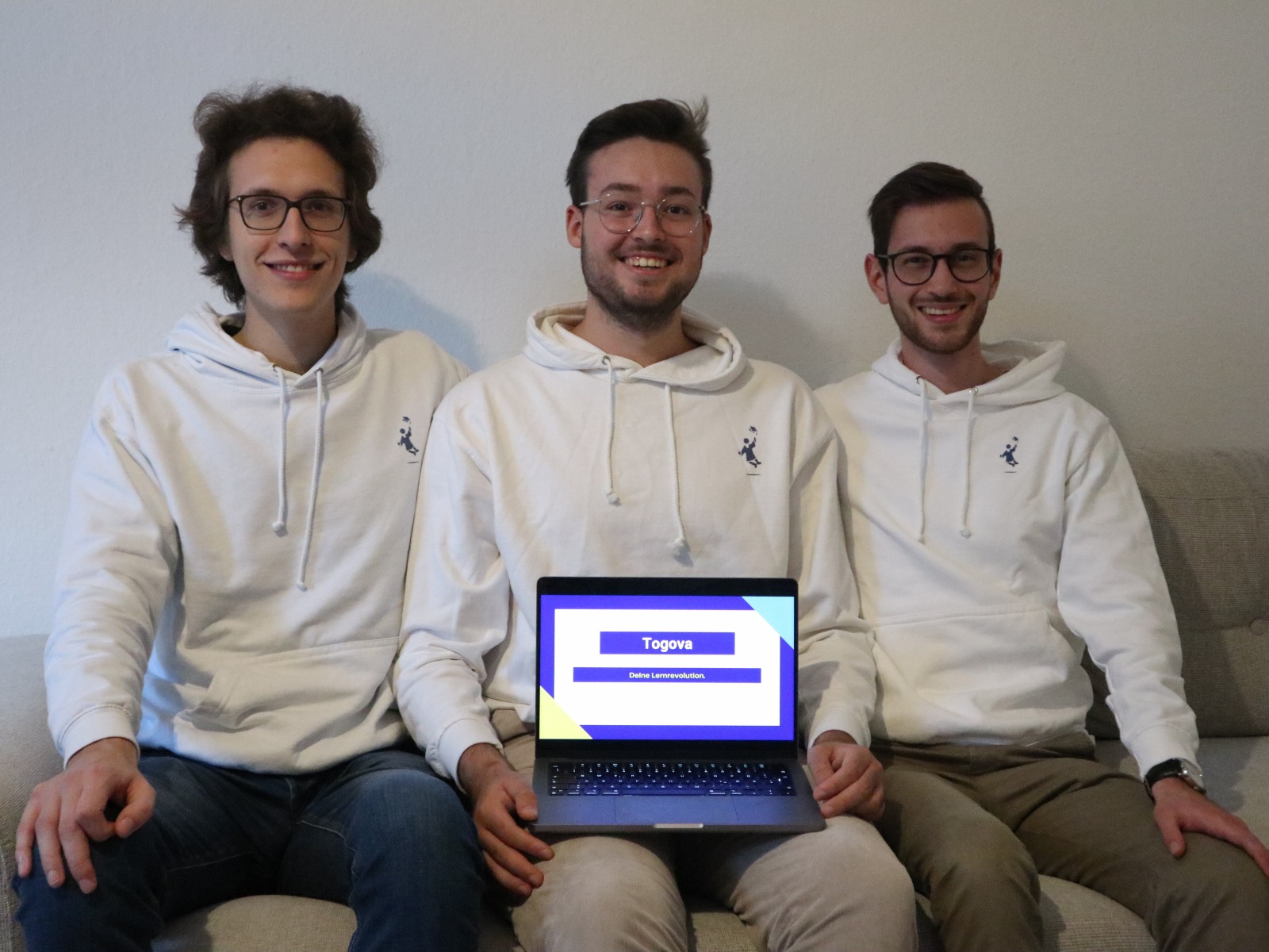 Die HKA Die Hochschule Karlsruhe Karlsruher Studierende Helfen Beim die-hka-die-hochschule-karlsruhe-karlsruher-studierende-helfen-beim