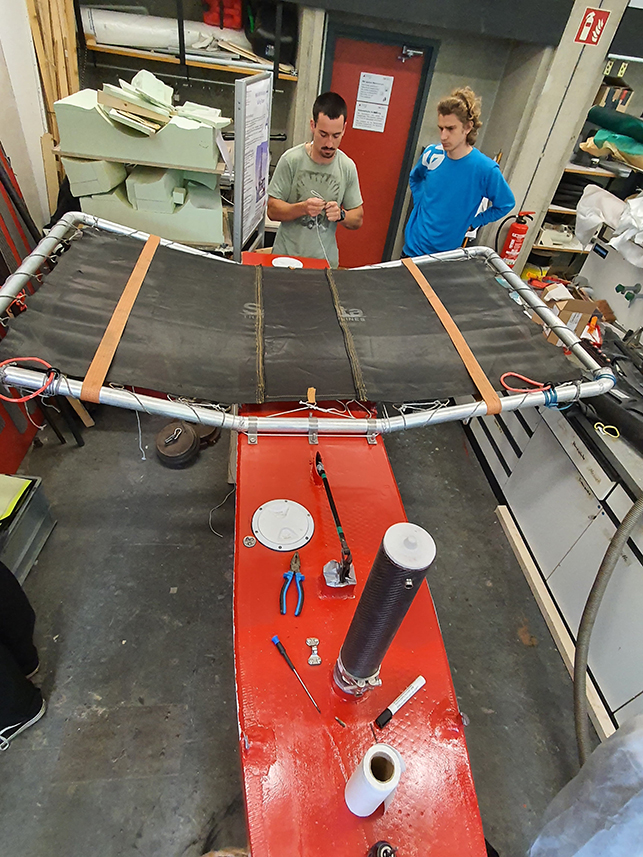 „Fliegen“ statt Segeln – erfolgreiche Premiere für die HKA-Studierenden bei der SuMoth Challenge