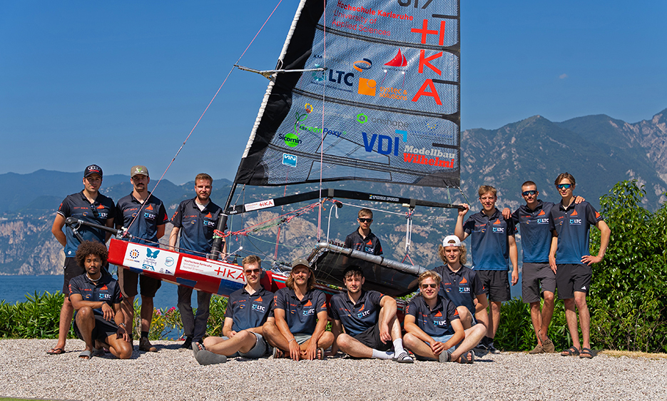 „Fliegen“ statt Segeln – erfolgreiche Premiere für die HKA-Studierenden bei der SuMoth Challenge