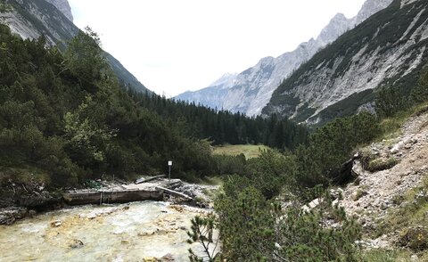 Projekt Waterwise, alpine Gebirgslandschaft mit Flusslauf; Copyright: Till Rehm, UFS GmbH
