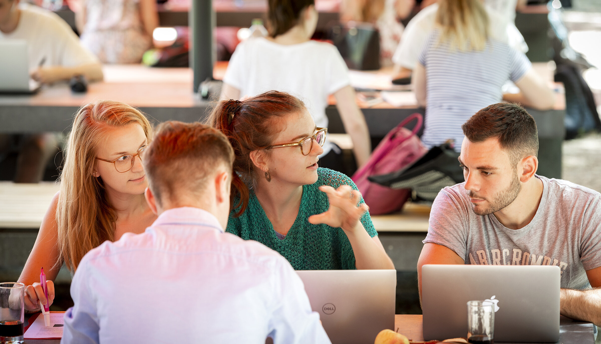 Campus der HKA gemeinsam lernen in der Campusmitte