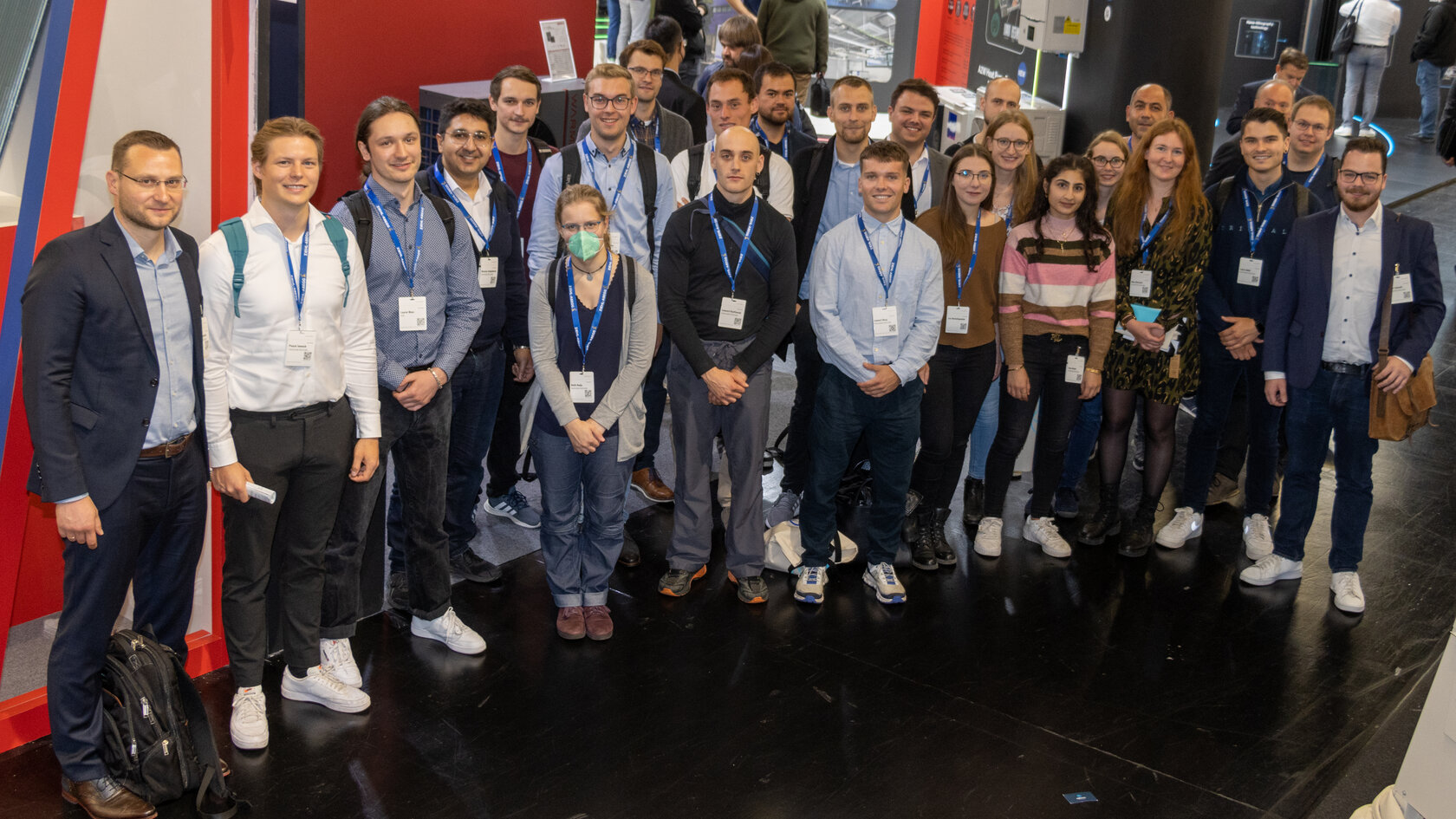 Studierenden der Fakultät Maschinenbau und Mechatronik bei der Chillventa