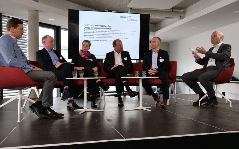 Podiumsdiskussion