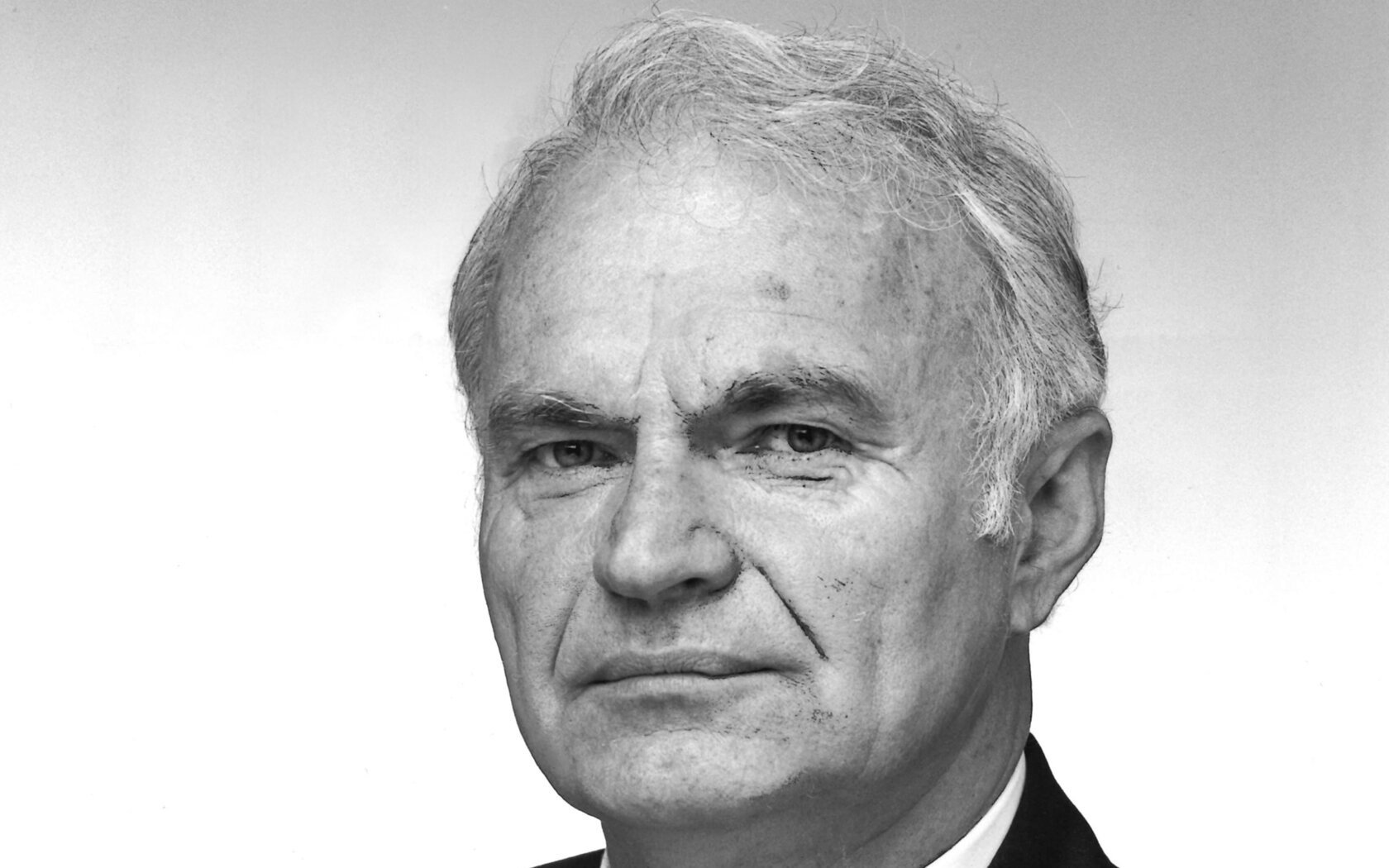 Portraitaufnahme Prof. Dr.-Ing. Dr. h. c. mult. Werner Fischer