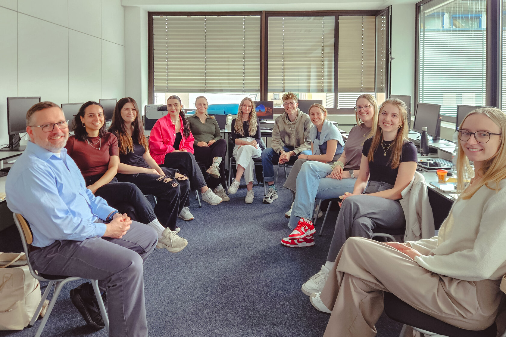 Prof. Melton und KMM-Masterstudierenden
