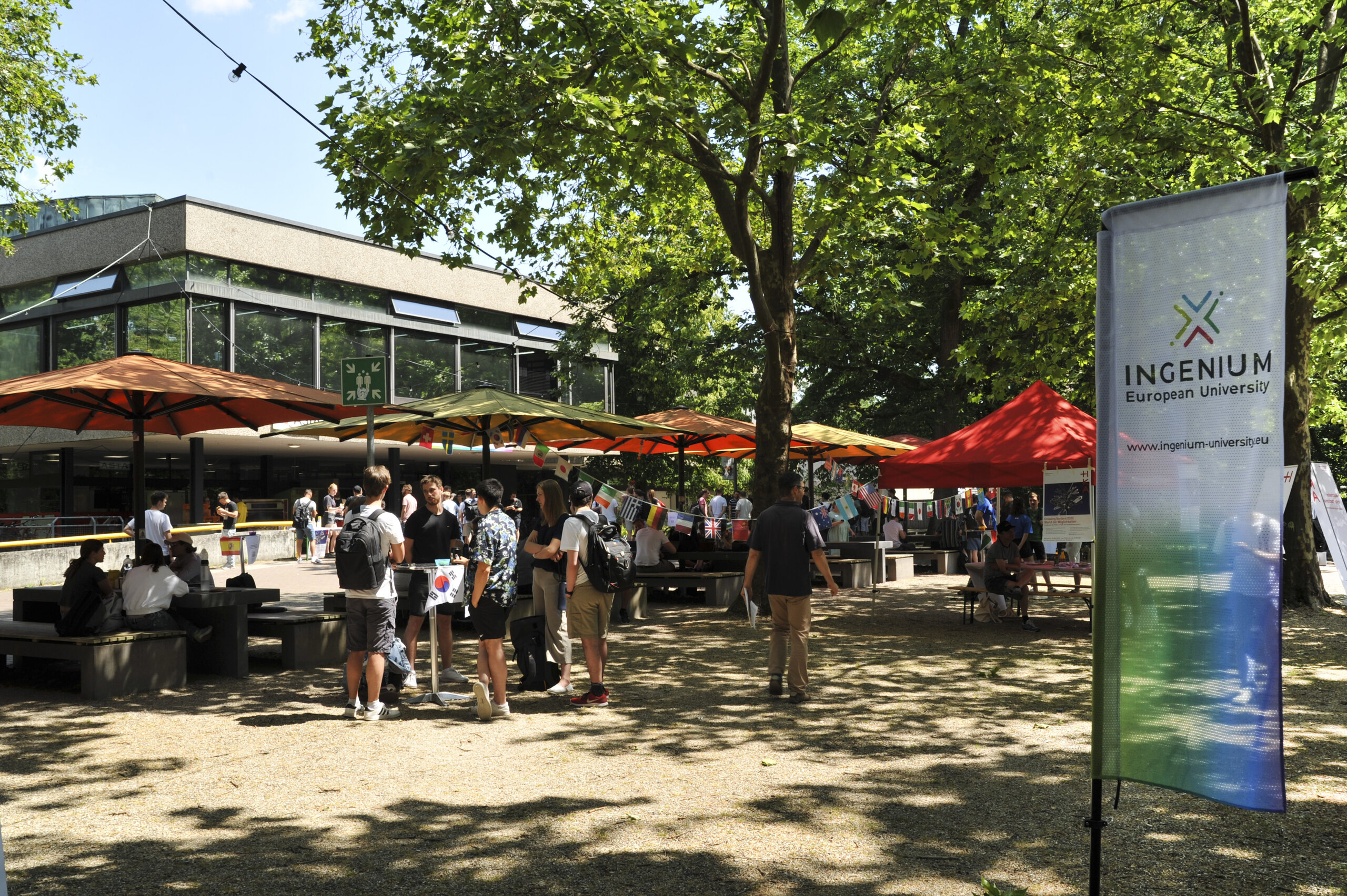 Messe über Auslandsaktivitäten auf dem Campus der HKA