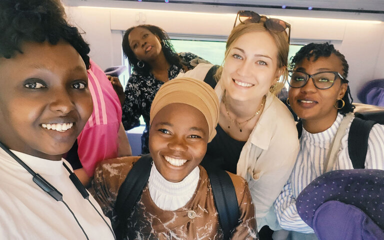 Viele Team zu Besuch in Deutschland