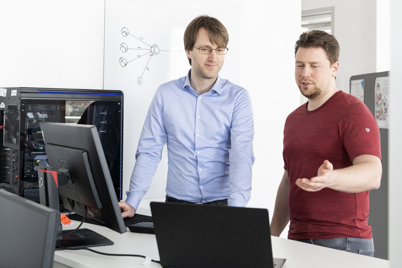Gemeinsame Studie von HKA und VDMA Gemeinsam haben das Institut für Lernen und Innovation in Netzwerken (ILIN) an der Hochschule Karlsruhe (HKA) und der Verband Deutscher Maschinen- und Anlagenbau (VDMA), Fachverband Software und Digitalisierung, die Studie „Softwareentwicklung in der Industrie – Status quo und Ausblick“ erarbeitet