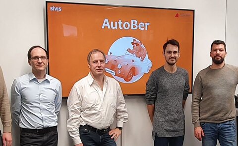 AutoBer- Projektteam: v.l.n.r. Daniel Heimburger (Entwickler, SIVIS), Simon Heni (Entwickler SIVIS), Prof. Dr. Bernd Scheuermann (Hochschule Karlsruhe), Kai Bounin (Projektleiter AutoBer, Geschäftsführer, SIVIS) Daniel Kreppein (Student, Hochschule Karlsruhe), Boris Grothues (Entwicklungsleiter, SIVIS), Matthias Beil (Student, Hochschule Karlsruhe), Simon Anderer (Akademischer Mitarbeiter, Hochschule Karlsruhe)
