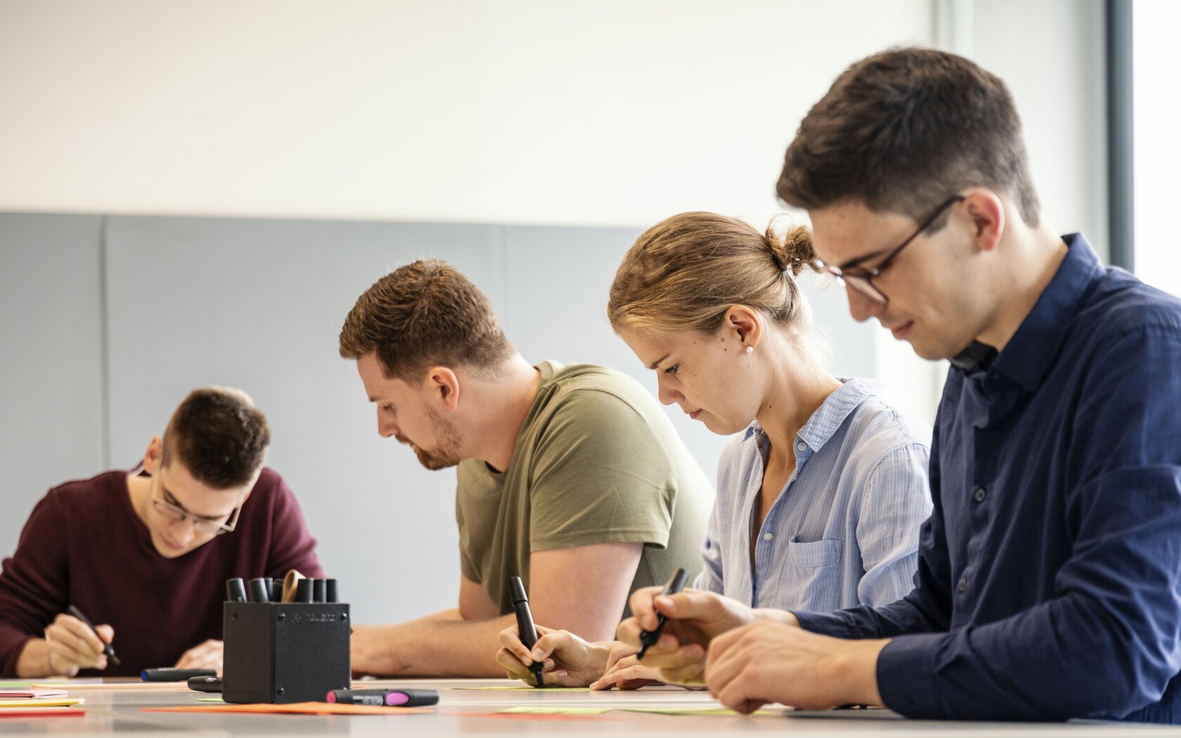 Studierende in einem Seminar