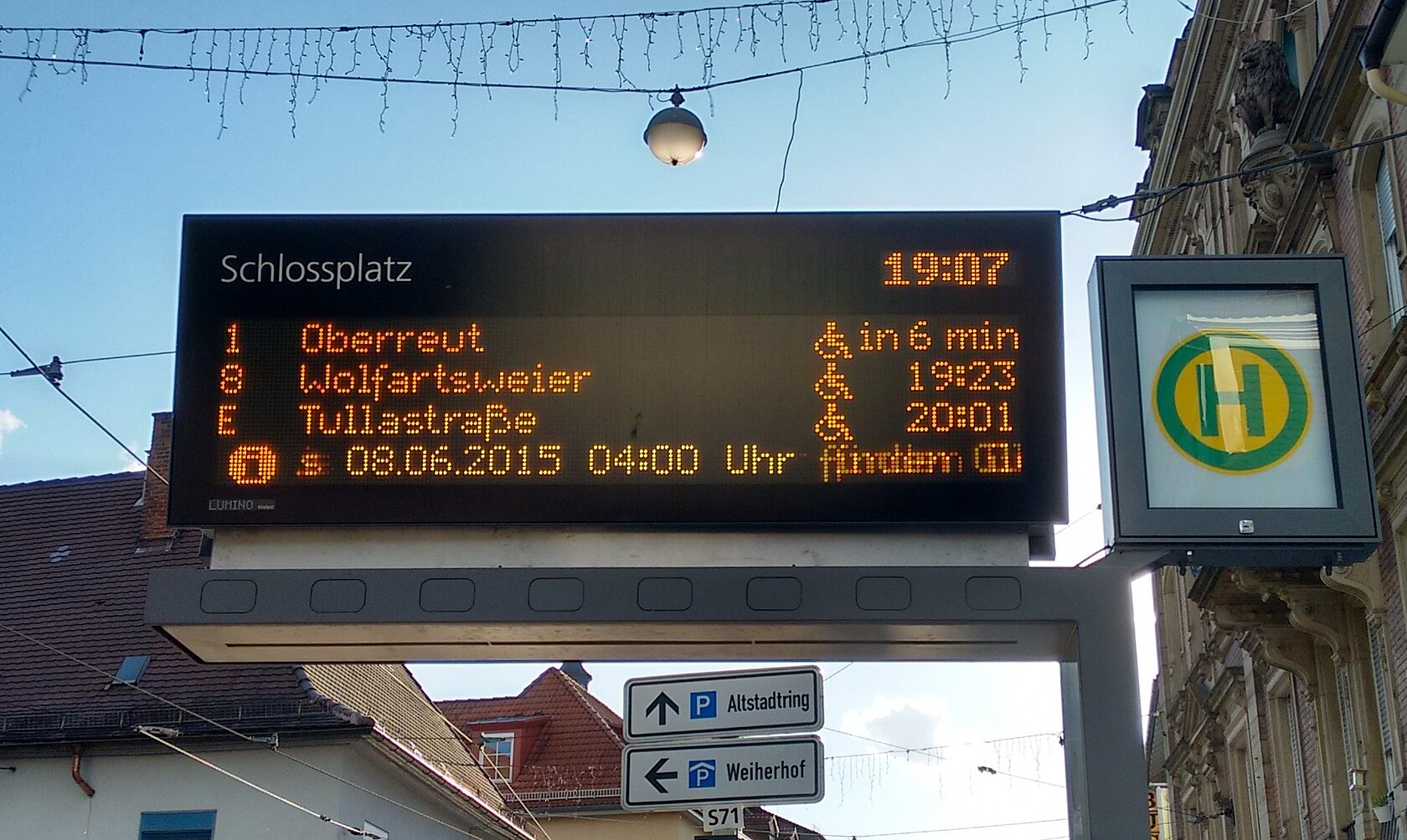 digital destination board of Karlsruhe public transport KVV