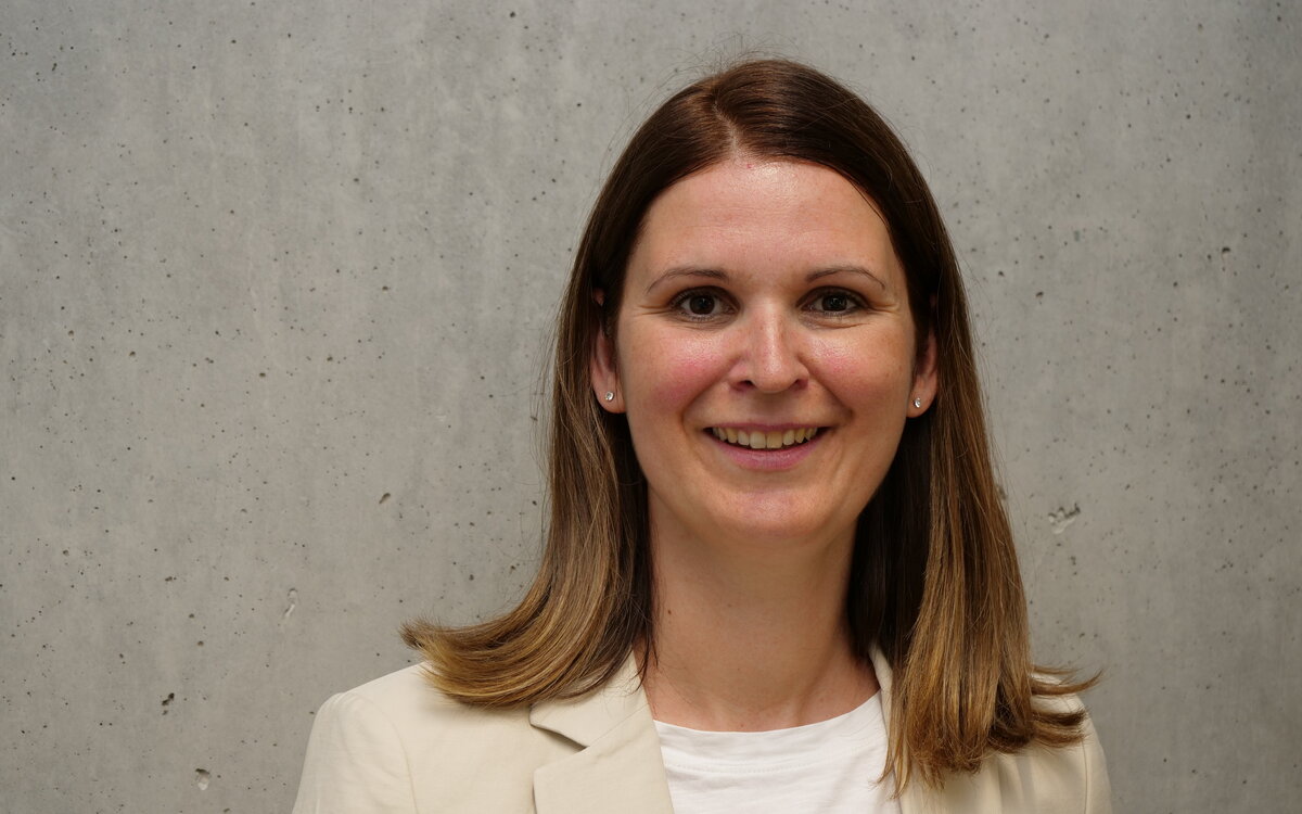 Verena Tomczyk, Research Coordination IAF