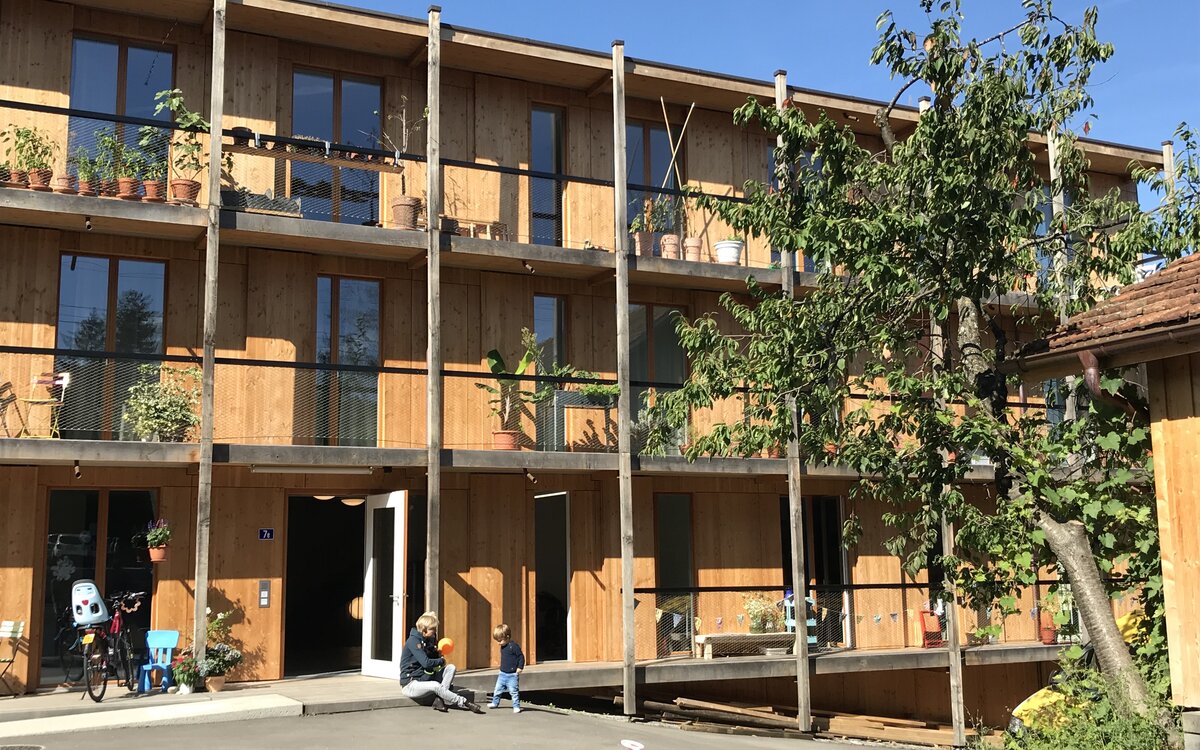 Project FageWo, Children playing in the courtyard of the "Hagmann Areal", Winterthur, city district Seen, 2019 