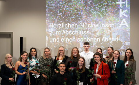 KMM-Bachelor Absolventinnen und Absolventen