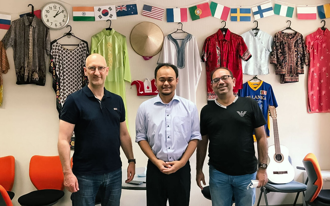 Prof. Ziegler, Prof. Kawaguchi (International Office, UoA) and Prof. Roy (Technical Communication, UoA) in the International Student Room 