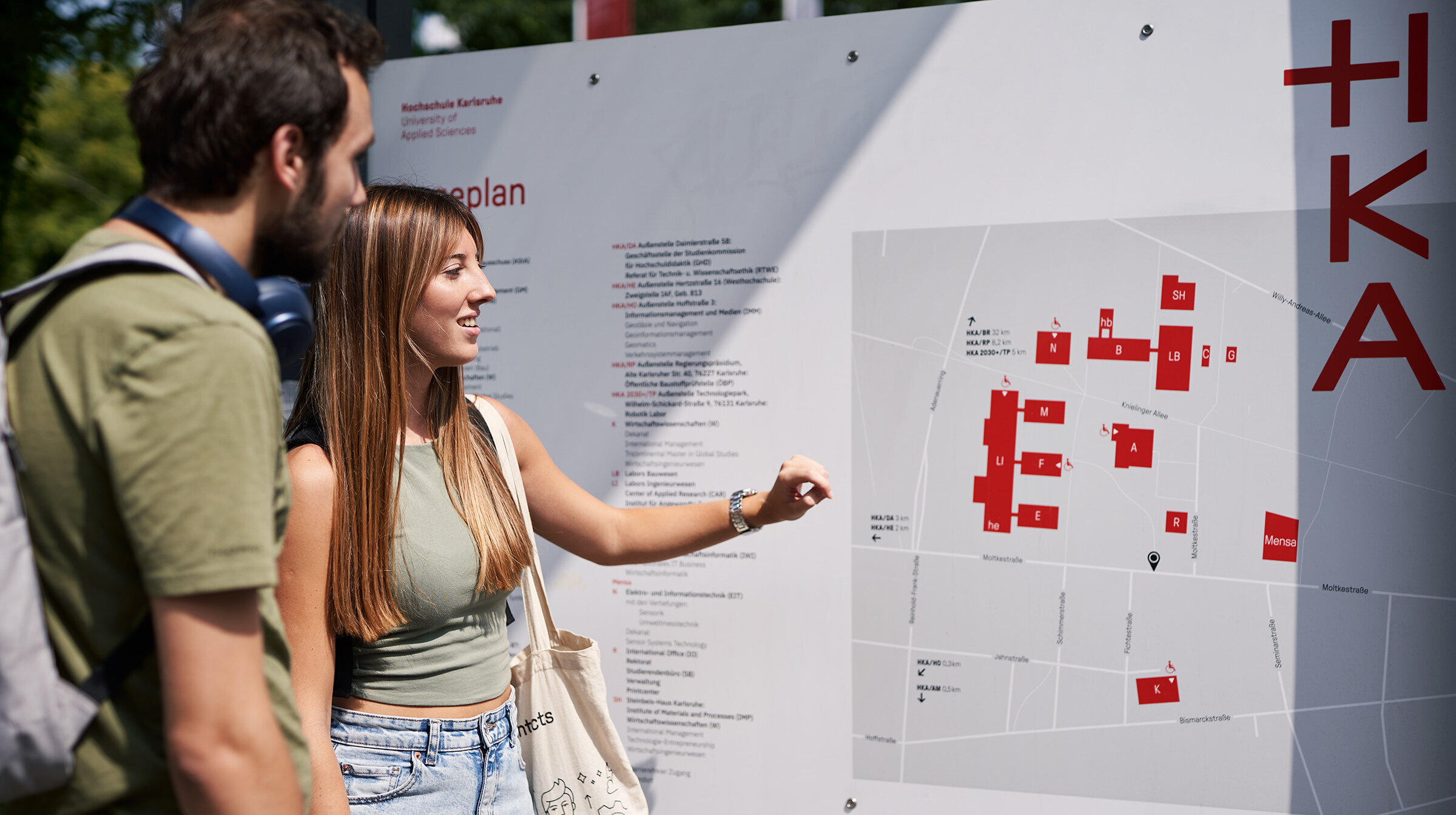 Orientierung auf dem Campus Mentorenprogramm an der HKA