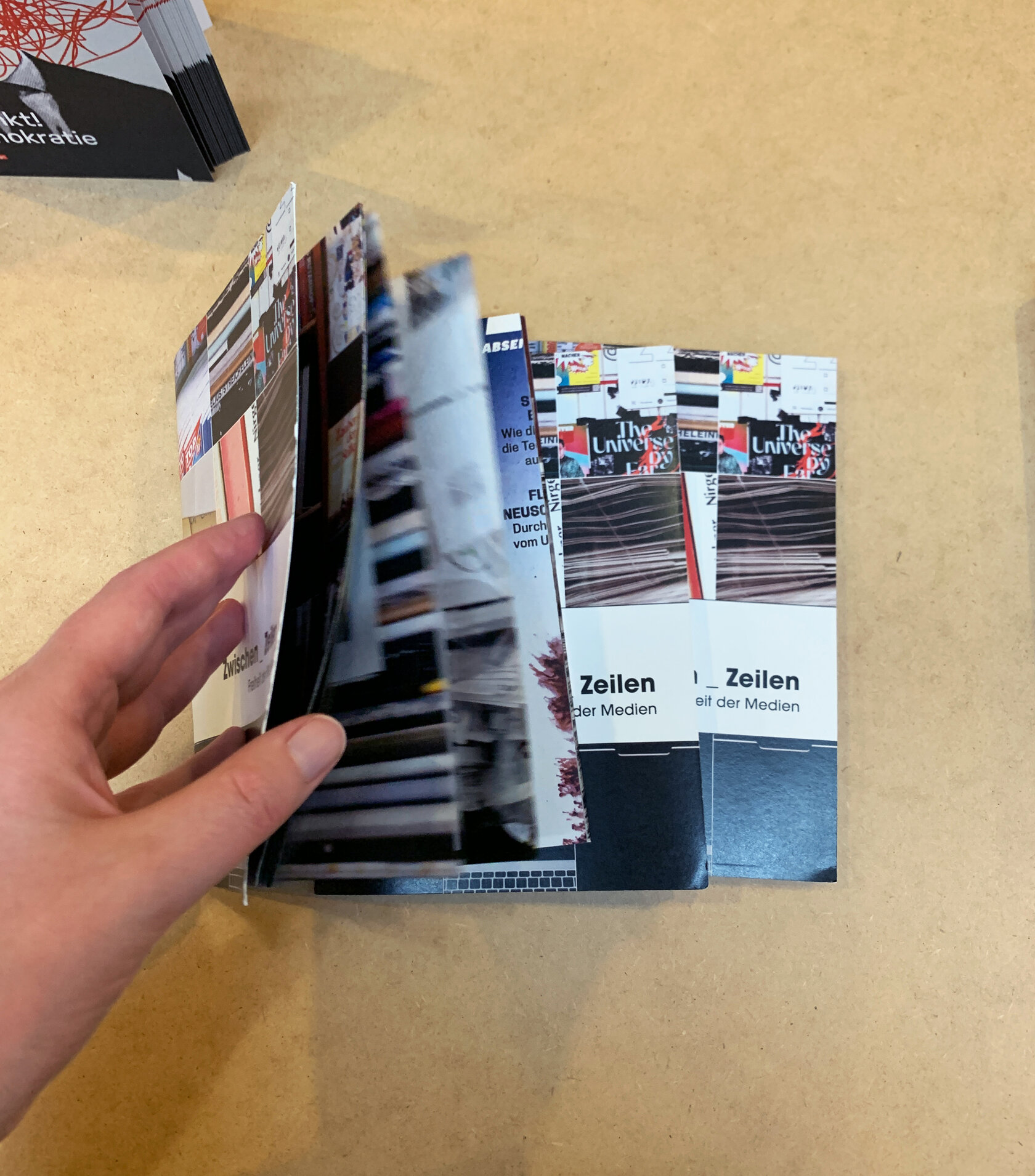 Blättern durch das fotobuch "Zwischen_Zeilen"